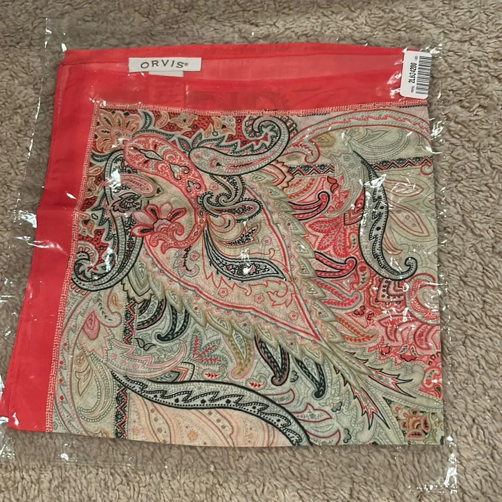 Orvis Paisley Printed 100% Silk Scarf 20“x20“